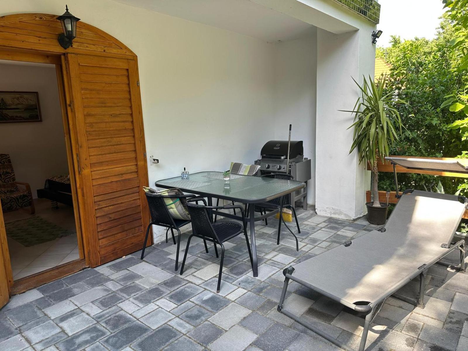 Parraghegy Apartman Villa Zalaszanto Exterior foto